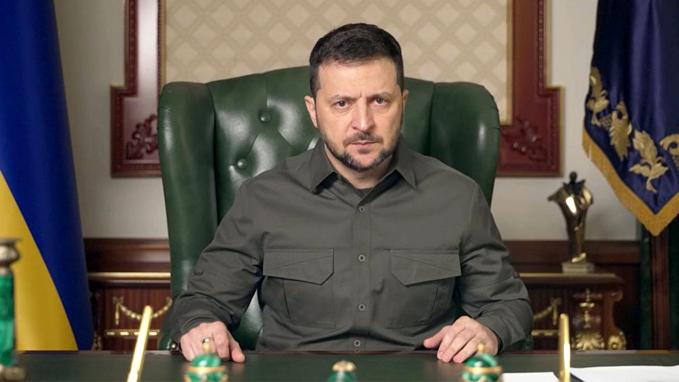 Ukrayna lideri Zelensky neden takım elbise giyinmiyor? İşte gerçek sebebi! 2.Resim