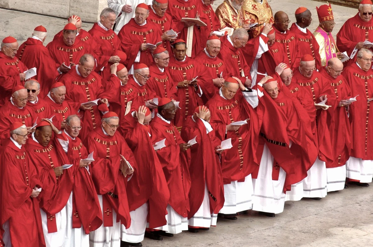 Papa Francis&#8217;in ölümü sonrası Kardinaller Meclisi seçimlere kilitlendi! Yeni Papa ne zaman belli olacak? 1.Resim